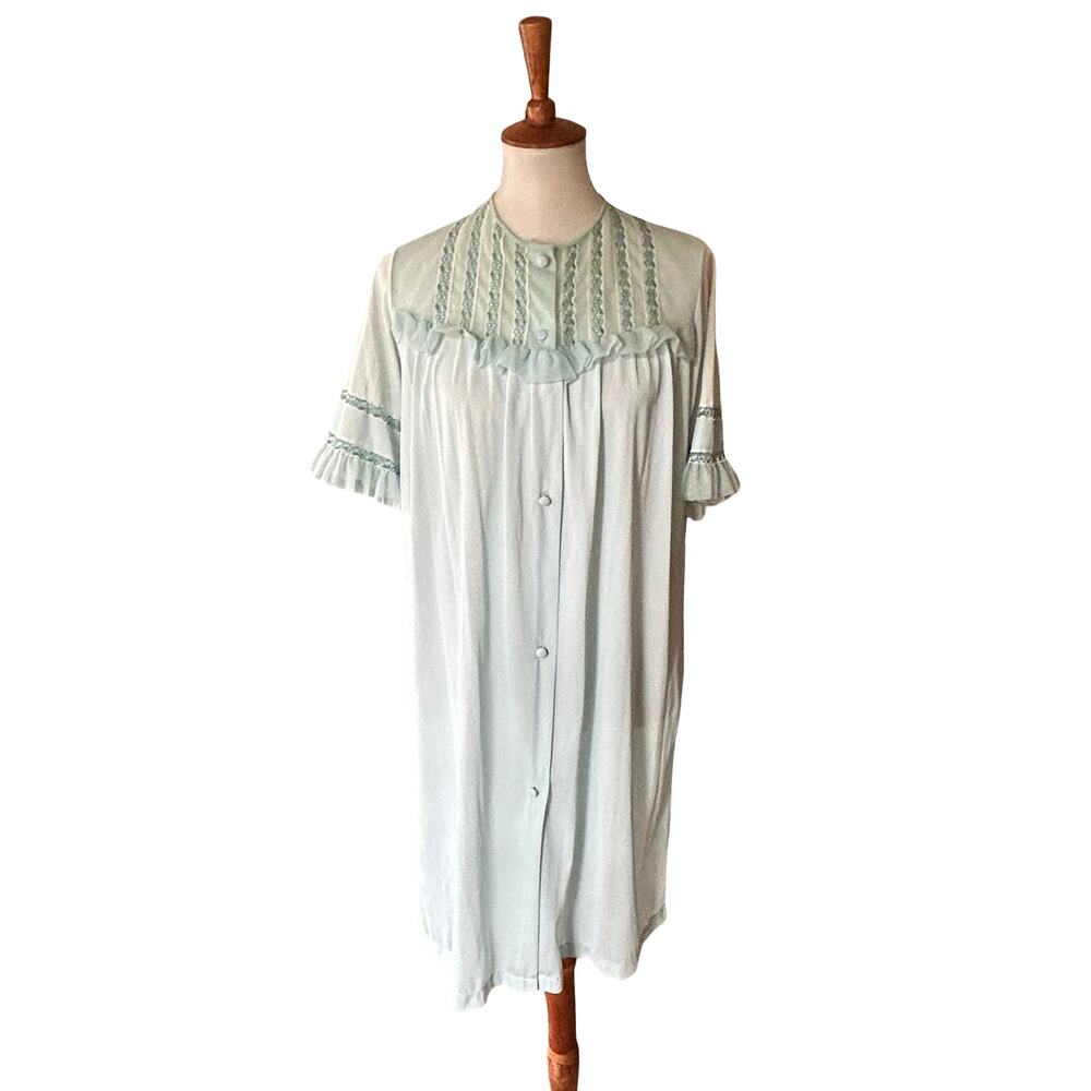 Vintage 1960s/70s Pastel Blue Lace-Trimmed Housecoat